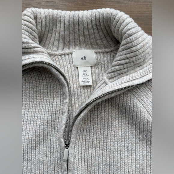 H&M Rib-Knit Half Zip Sweater - Picture 3 of 3